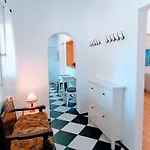 House Konstantinos * אגיוס גיורגיוס